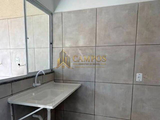 Casa para Locação em Várzea Grande - 4